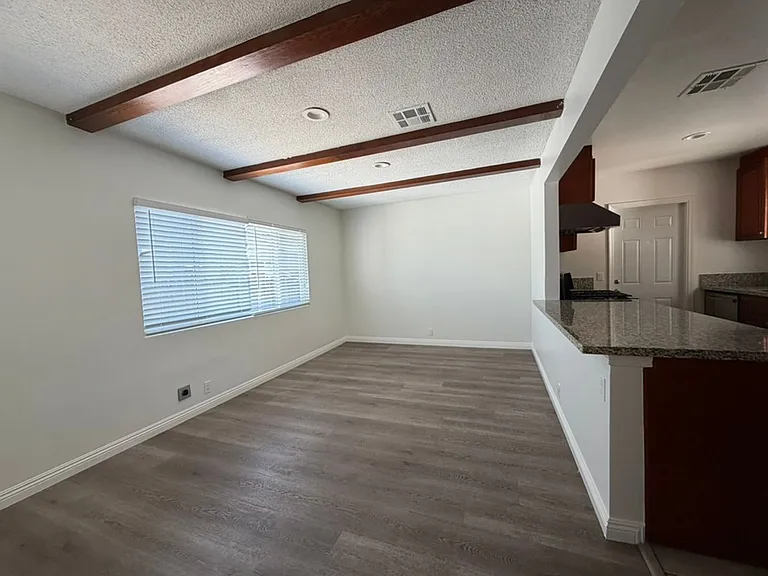 512 La Serena Dr — Photo 11
