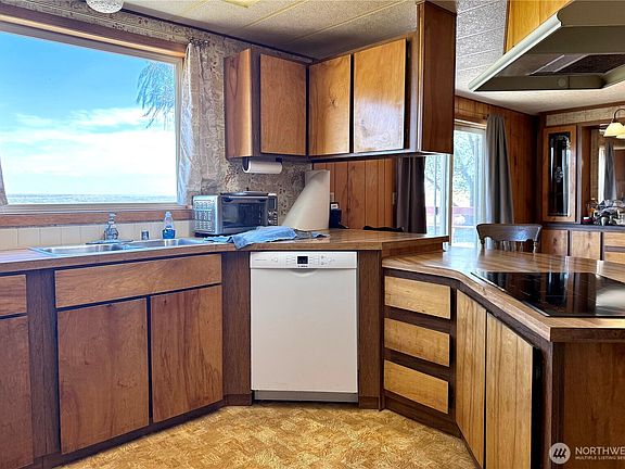 5th image of 7603 Coyote Heights Road N