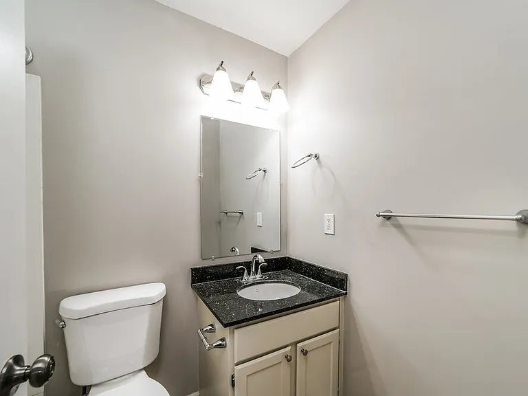 7747 S Briar Dr — Photo 16