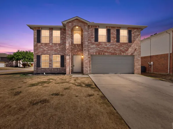 3040 Clemente Dr, Grand Prairie, TX 75052