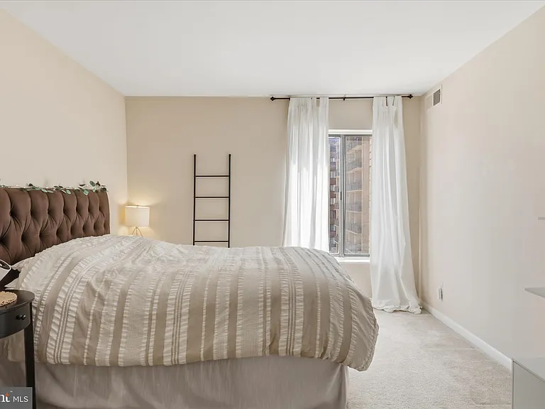 3100 S Manchester St #531 — Photo 13