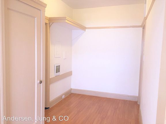 5th image of 852 Jackson St APT 21