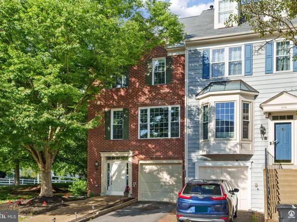 102 Connery Ter SW, Leesburg, VA 20175