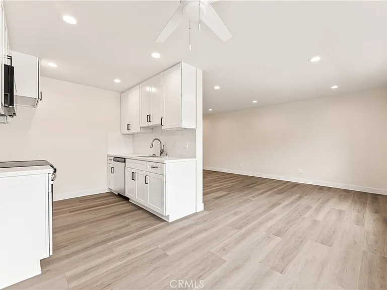 5409 Radford Ave #7 — Photo 10