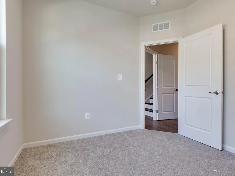 188 Woodgate Cir — Photo 31