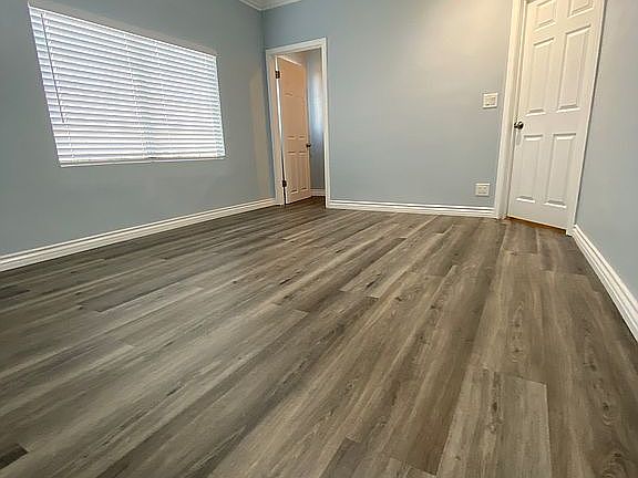 3rd image of 3620 Seneca Ave