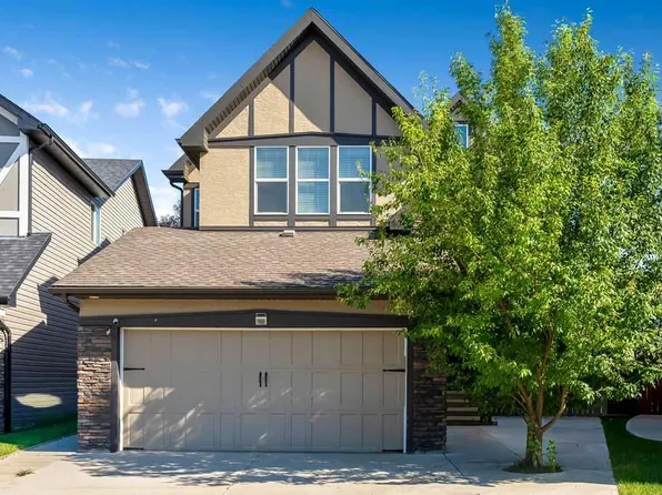 183 NW Cranford Grn SE, Calgary, AB T3M 1V3