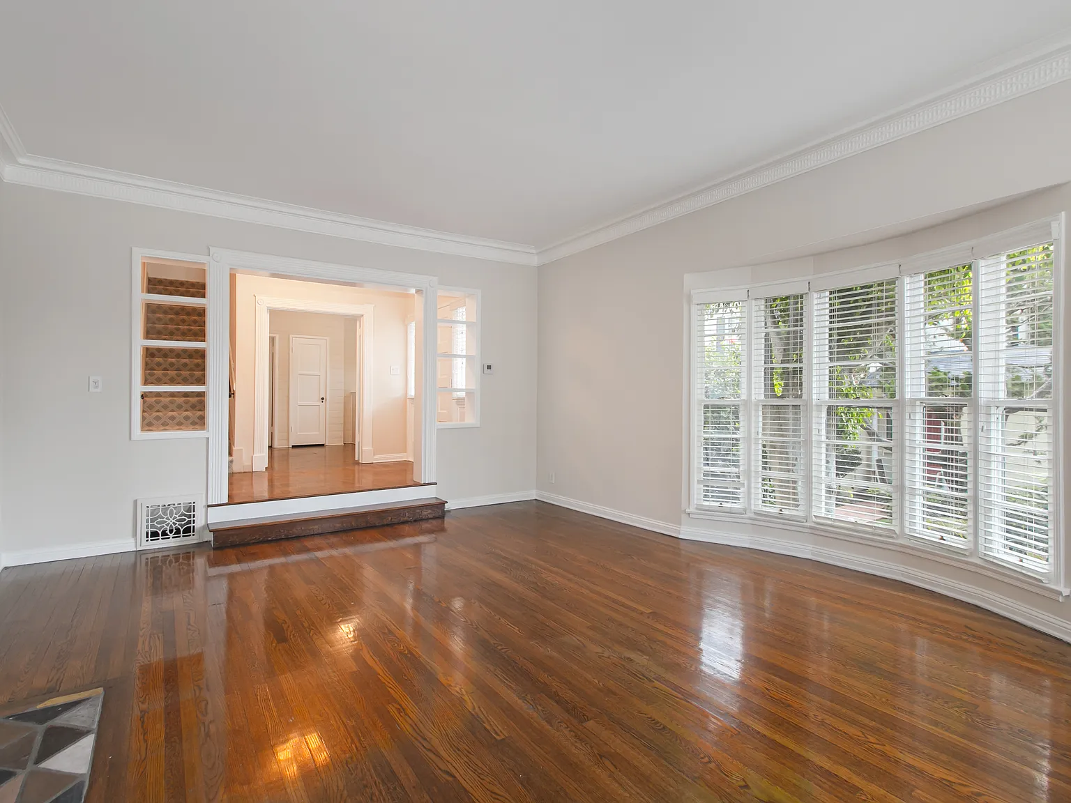 3 bed, 2100 sqft, $6,800 — Photo 3