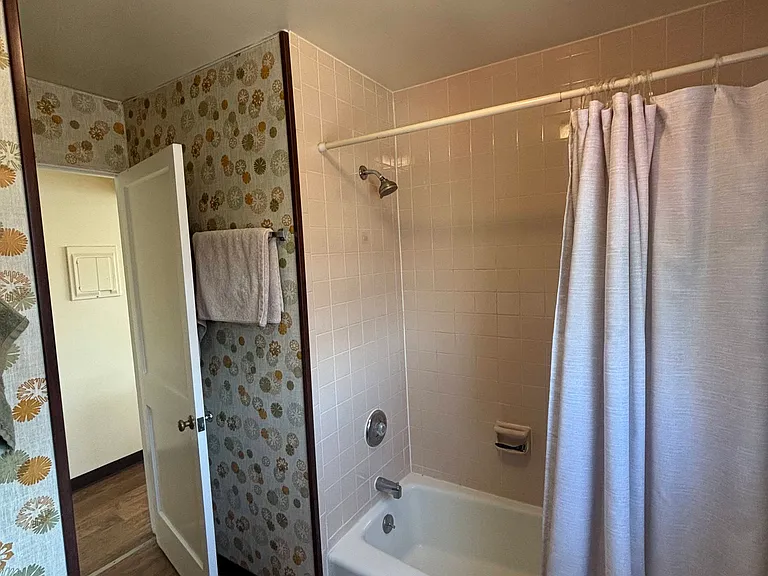 305 7th Ave #1 — Photo 9