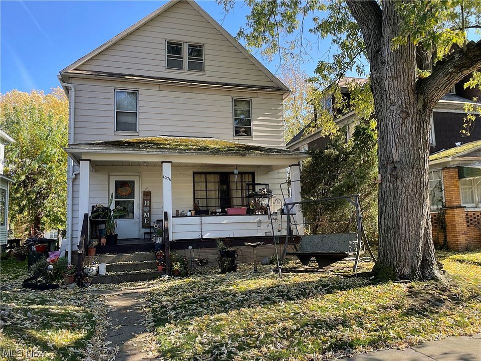 2nd image of 1076 S Seneca Ave