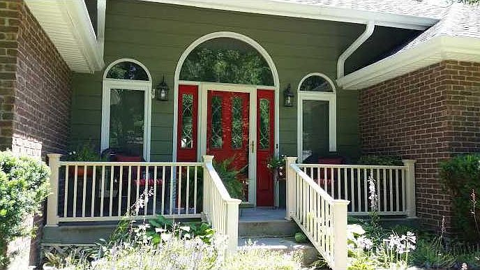 1st image of 3019 W Pleasant Dr