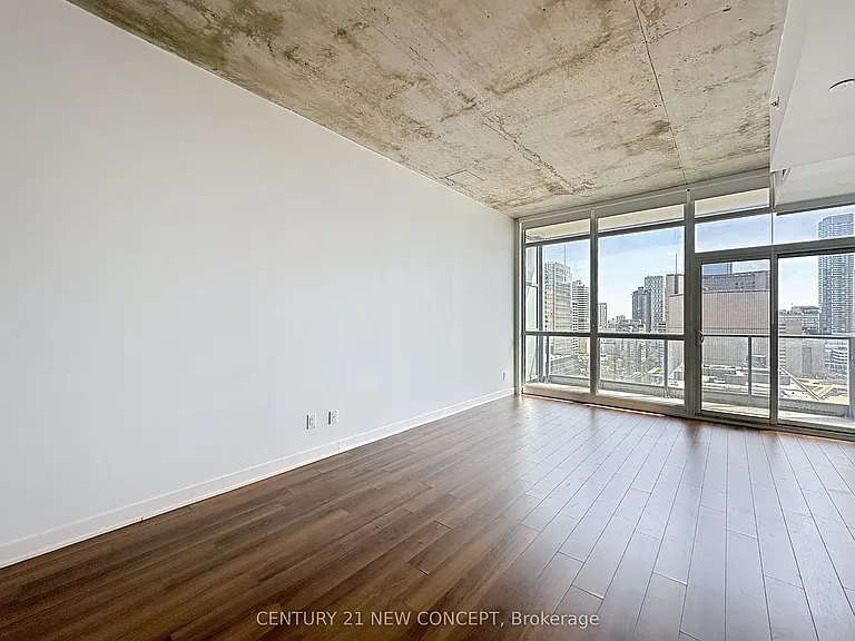 210 Simcoe St #1909 — Photo 13