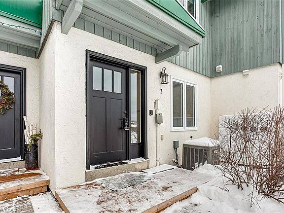 2nd image of 104 Kellies Way #7