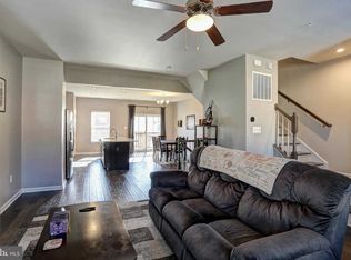 732 Ravenwood Dr, Glen Burnie, MD