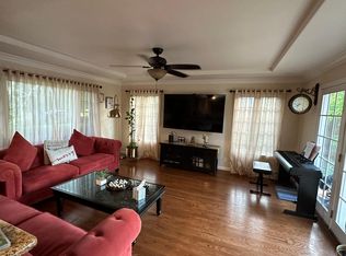 555 Clark Ct, Los Altos, CA 94024