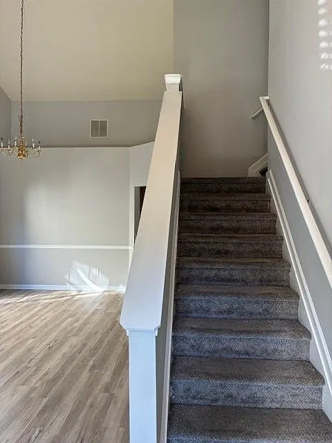 3 bed, 2.5 bath, 1646 sqft, $2,450 — Photo 4