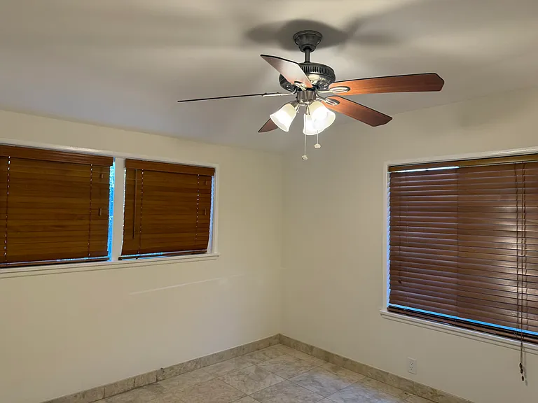 10247 Eglise Ave — Photo 22