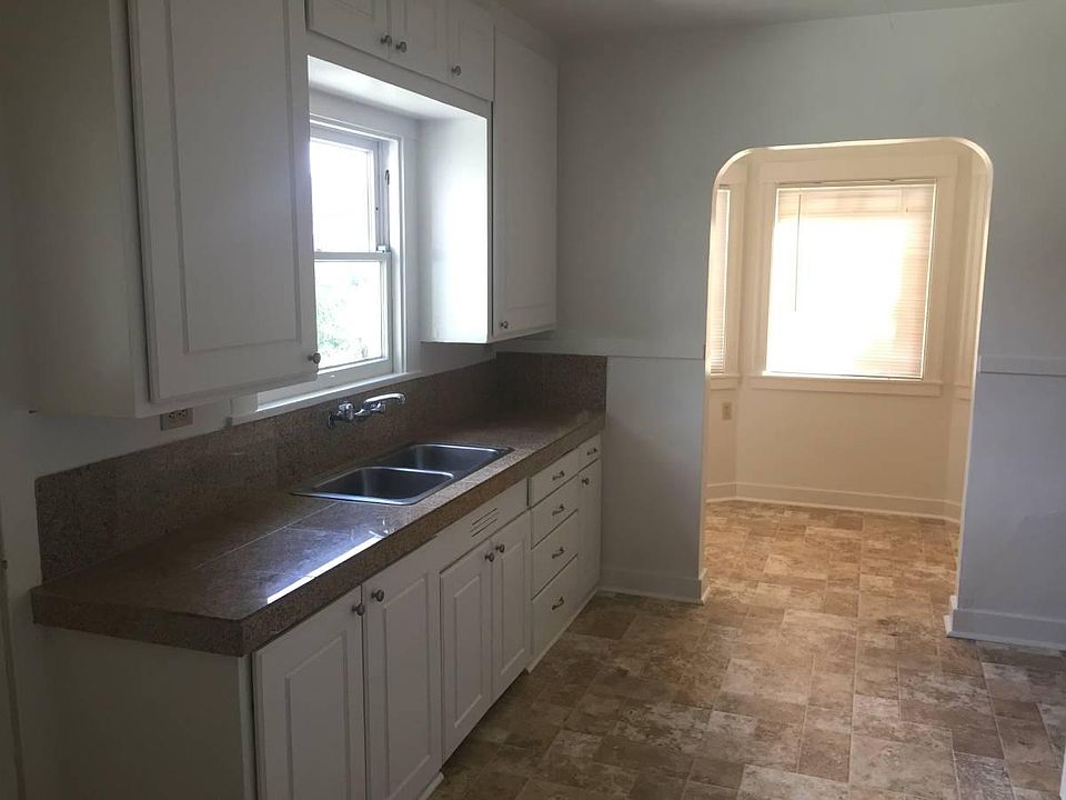 Kitchen looking toward nook. 