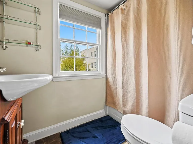 308 Millers Ct NE — Photo 18