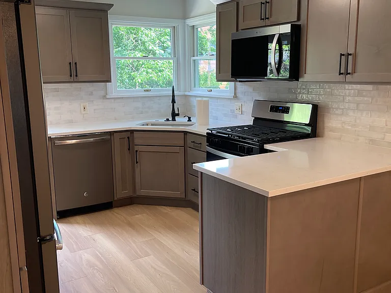 884 Orlando Ave SE — Photo 9