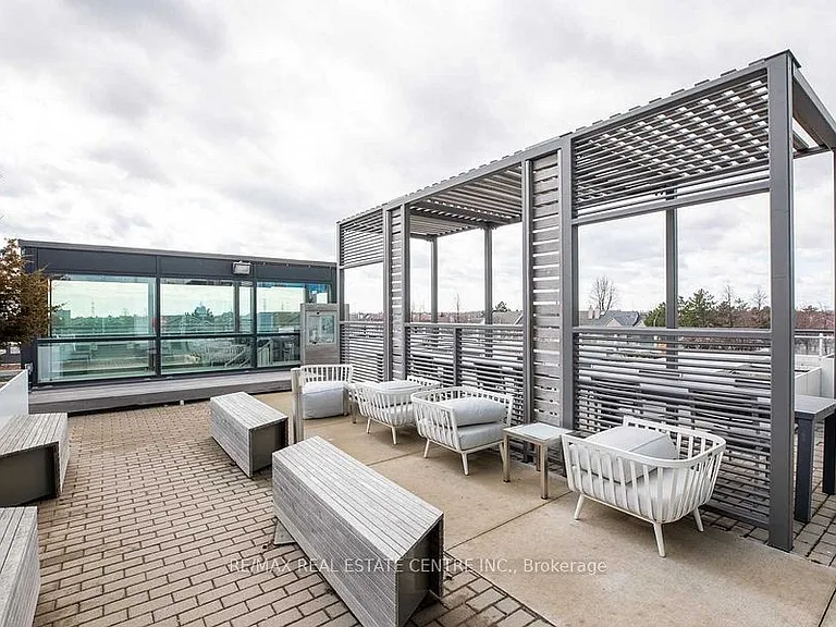 2560 Eglinton Ave W #903 — Photo 12