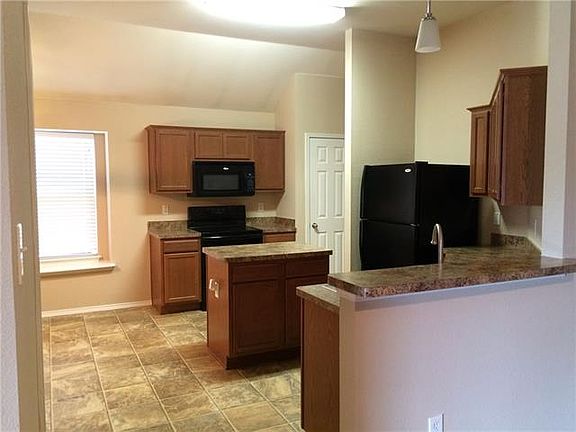 2nd image of 1308 Pajarito Mountain Dr