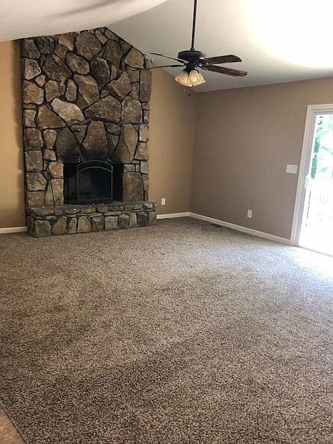 2nd image of 237 Curtis Cir SE