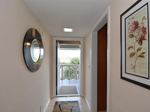 3rd image of 3111 NE 51st Street #405c