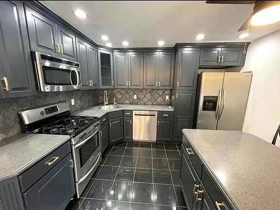 2nd image of 119 W 19th St Floor 2