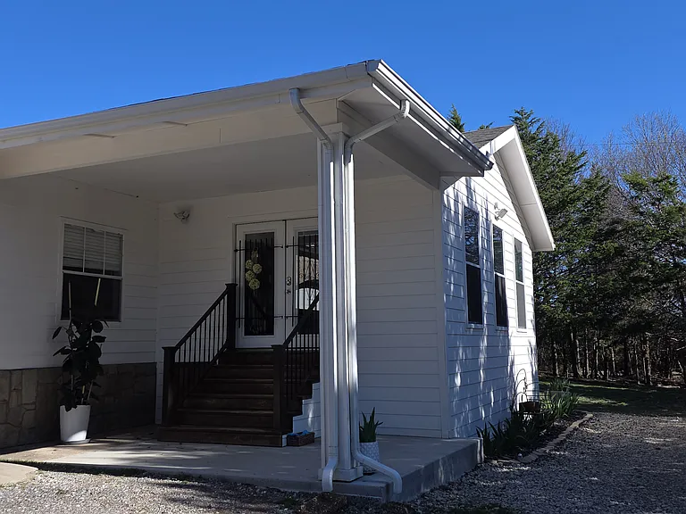 Oak Creek Dr — Photo 41