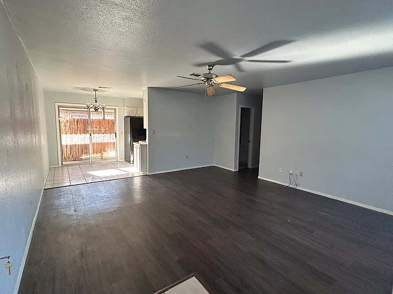 102 Gatewood Ln — Photo 7