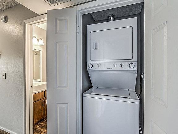 4th image of 5101 Obannon Dr APT 244