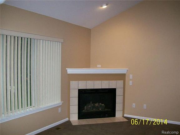 5th image of 5824 Woodview Dr