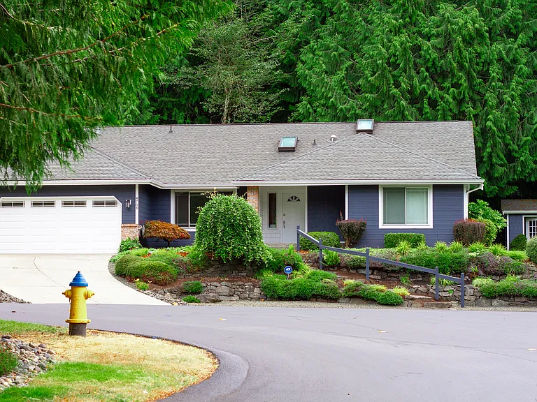 4708 Bear Creek Ln — Photo 3