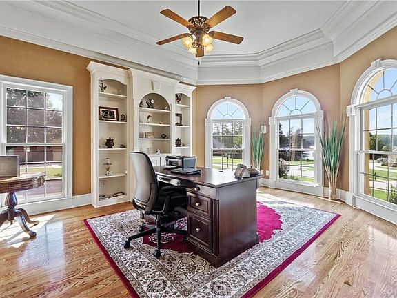 5th image of 410 Canterbury Way