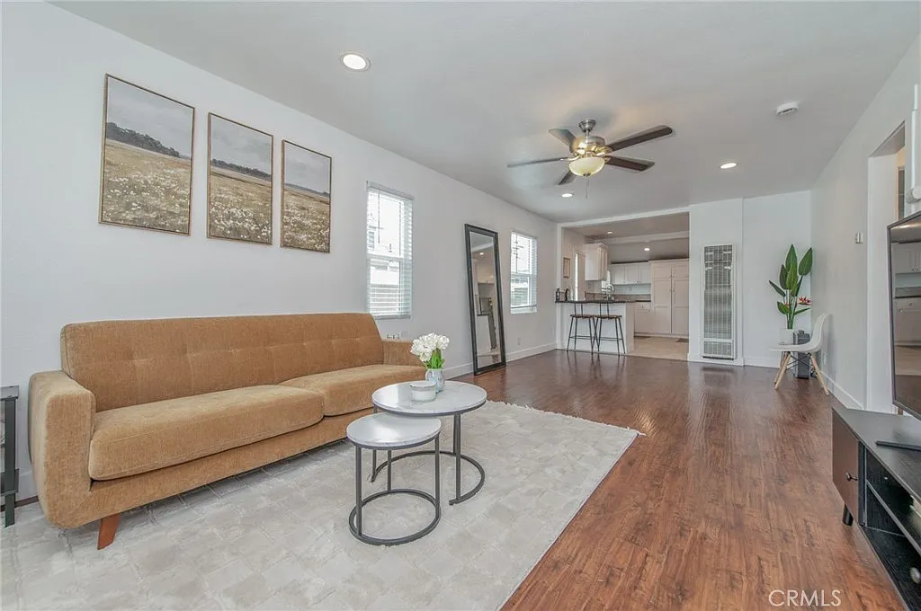2 bed, 1494 sqft, $3,400 — Photo 4