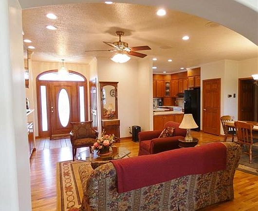 4th image of 250 Meadow Oaks Dr
