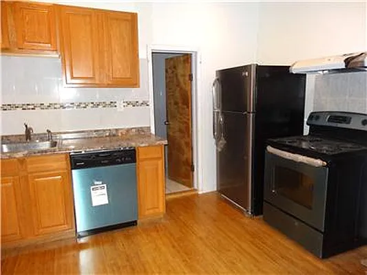 Rented by Triumph Property Group | media 12