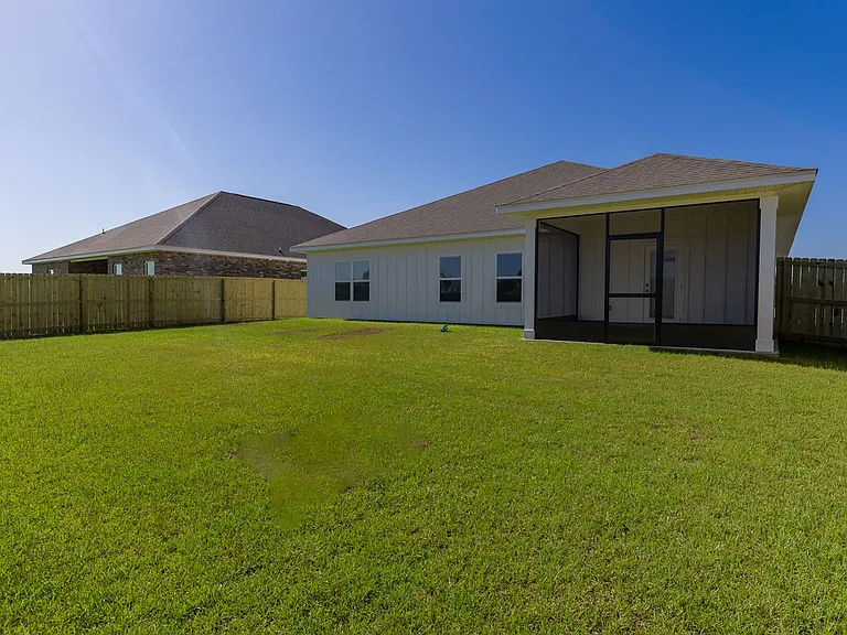 501 Huller Ave — Photo 19