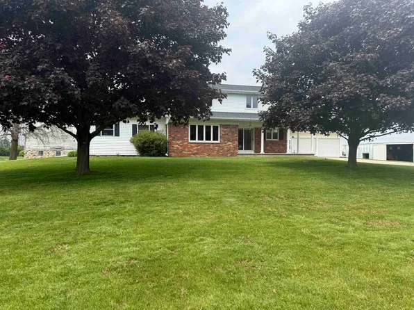8478 N Brown County Line Rd, Pulaski, WI 54162