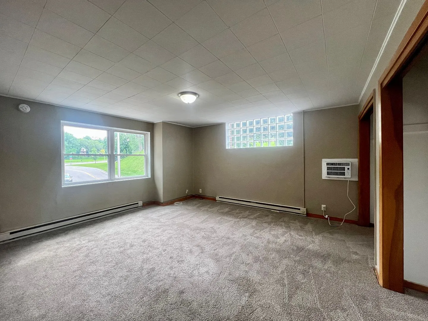 100 Glenwood Ave — Photo 4