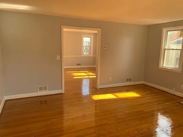 1515 E 36th St — Photo 11