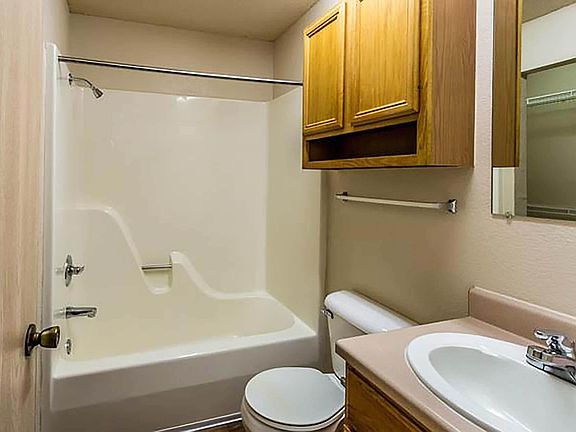 5th image of 303 Moorewood St #1113