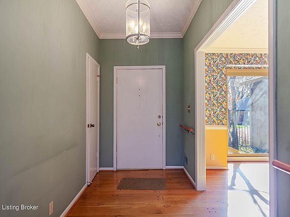 4th image of 2204 Douglass Woods Ct