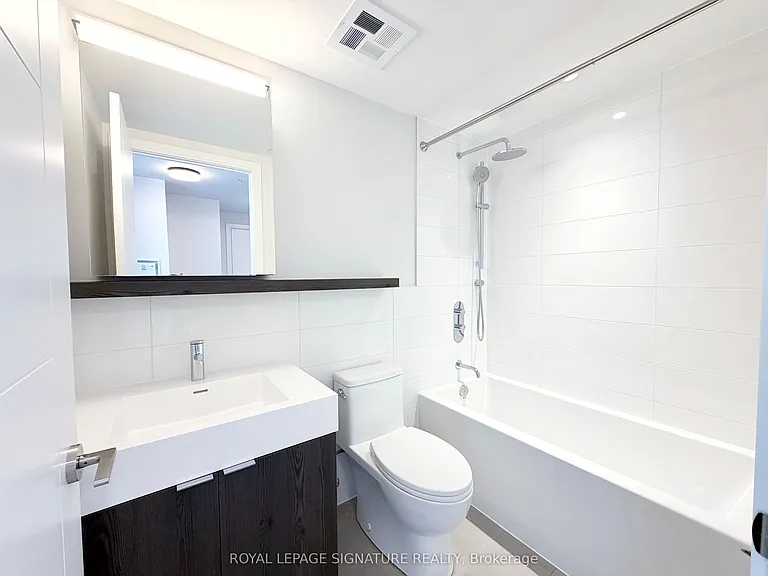 664 Spadina Ave #902 — Photo 11