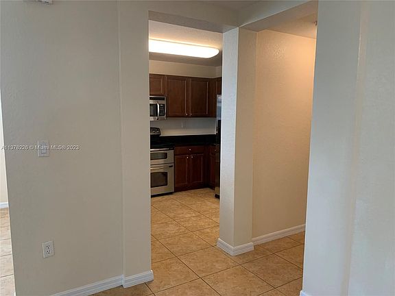 4th image of 10800 NW 88th Ter Unit 109