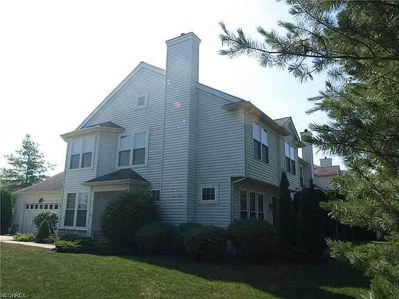 3rd image of 33135 Fairport Dr