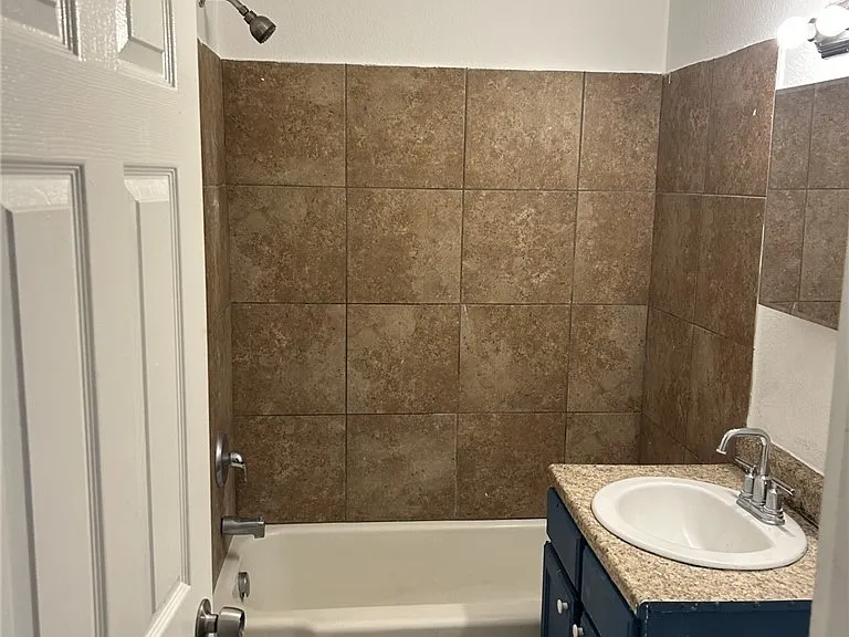 2321 Ellis St #3 — Photo 6