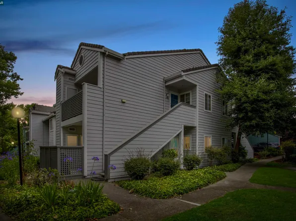 207 Dursey Dr, Pinole, CA 94564