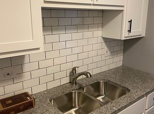 5105 N East River Rd UNIT 1H, Chicago, IL 60656